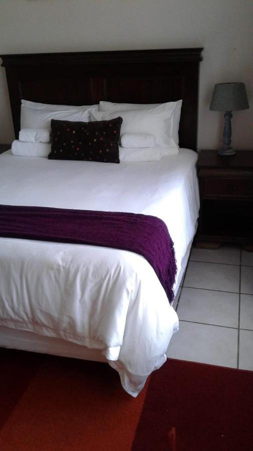 Vinolux Guest House Umtata Eksteriør bilde