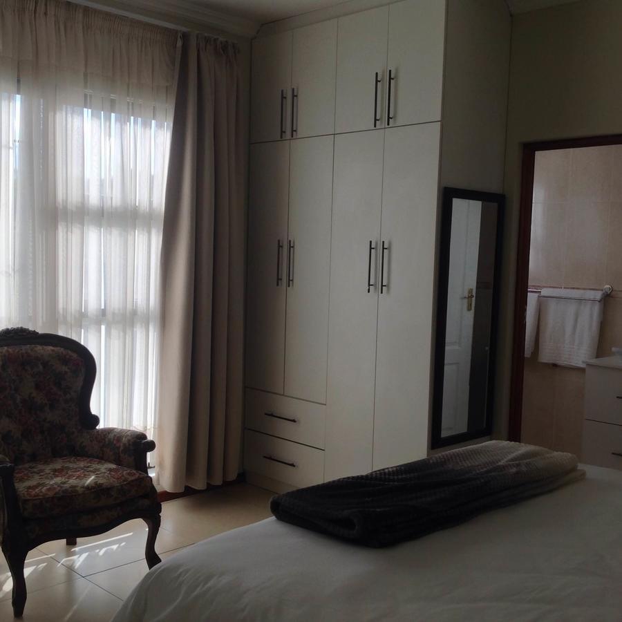 Vinolux Guest House Umtata Eksteriør bilde