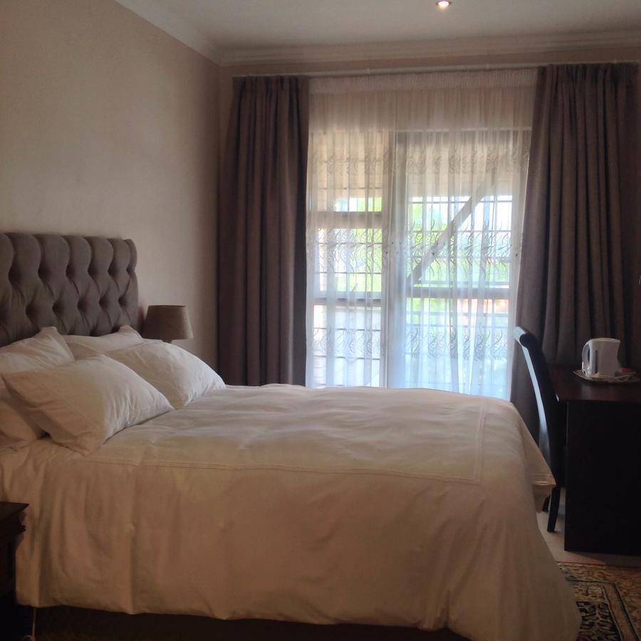 Vinolux Guest House Umtata Eksteriør bilde