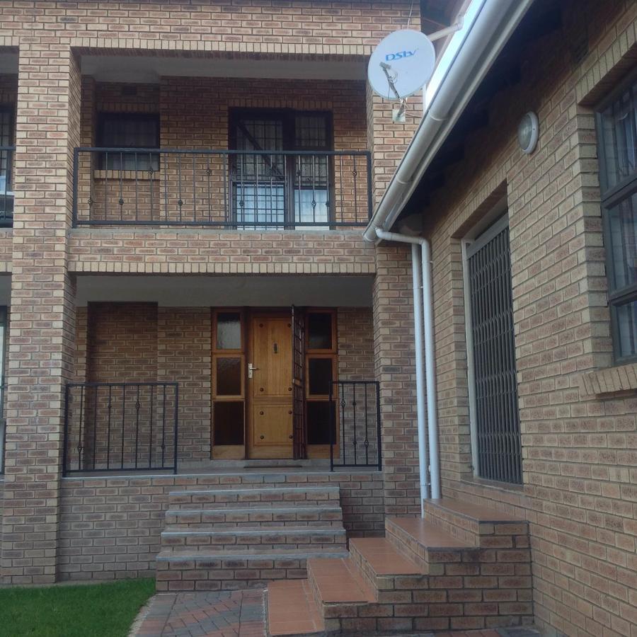 Vinolux Guest House Umtata Eksteriør bilde